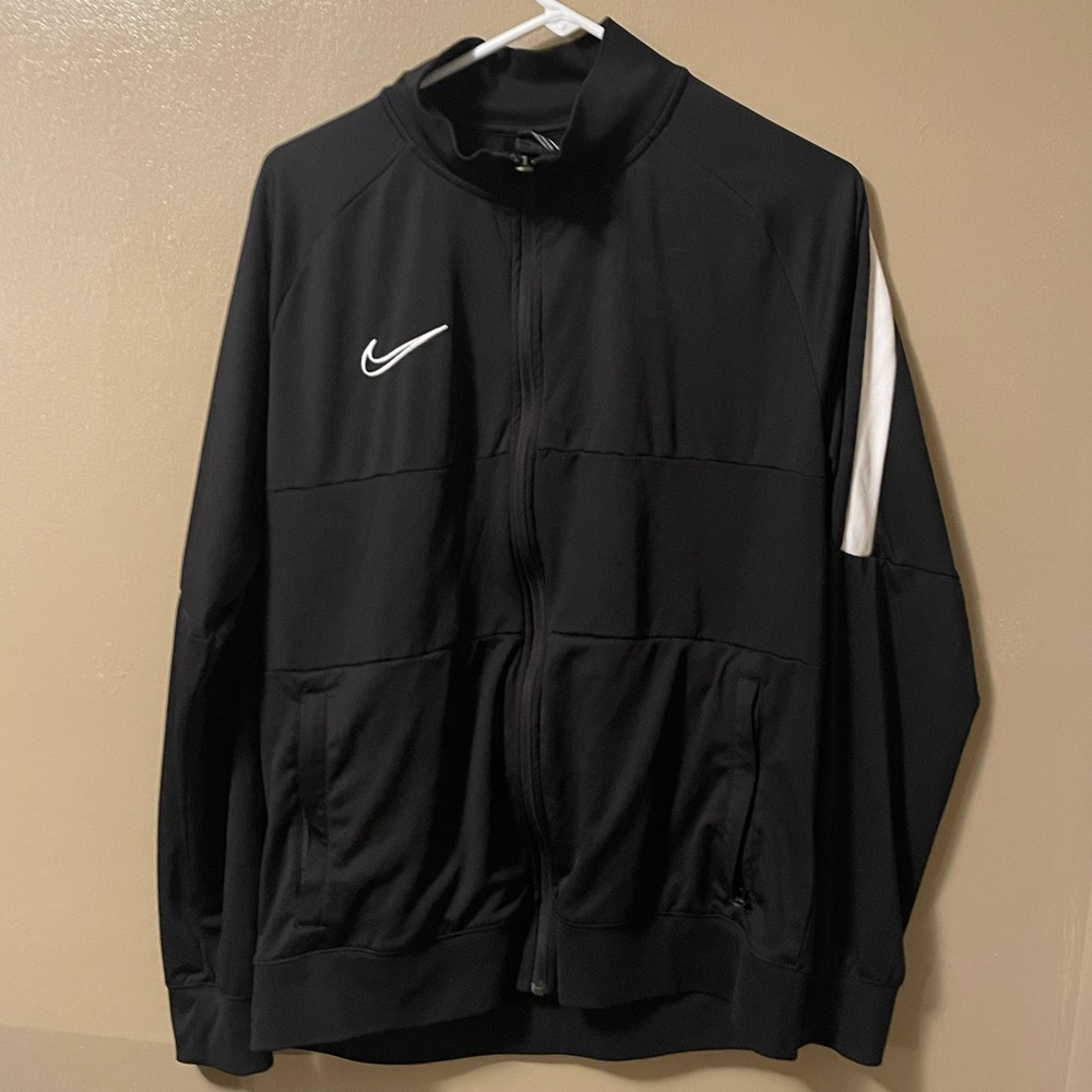Men’s Nike zip up top